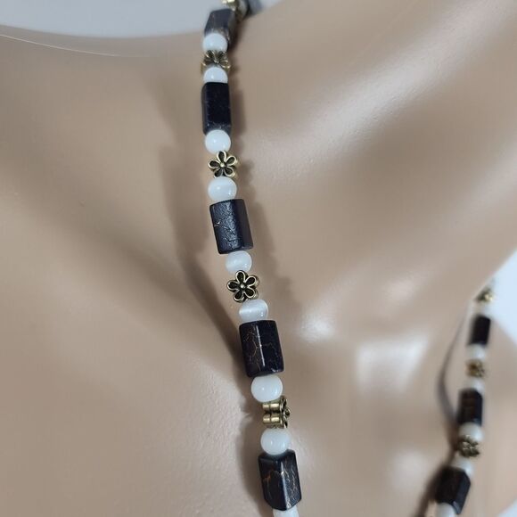 Handmade Cameo Glass White Freshwater Necklace set - Picture 11 of 15